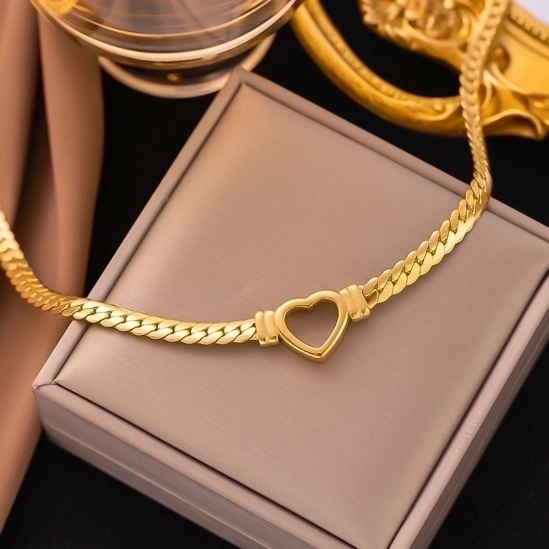 collier doré coeur