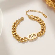 Bracelet D doré
